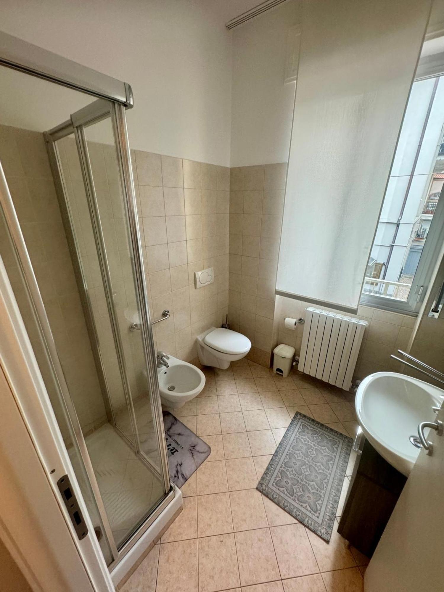 Casa Tito - Accogliente Monolocale A Due Passi Dalla Stazione Cesano Maderno Eksteriør billede